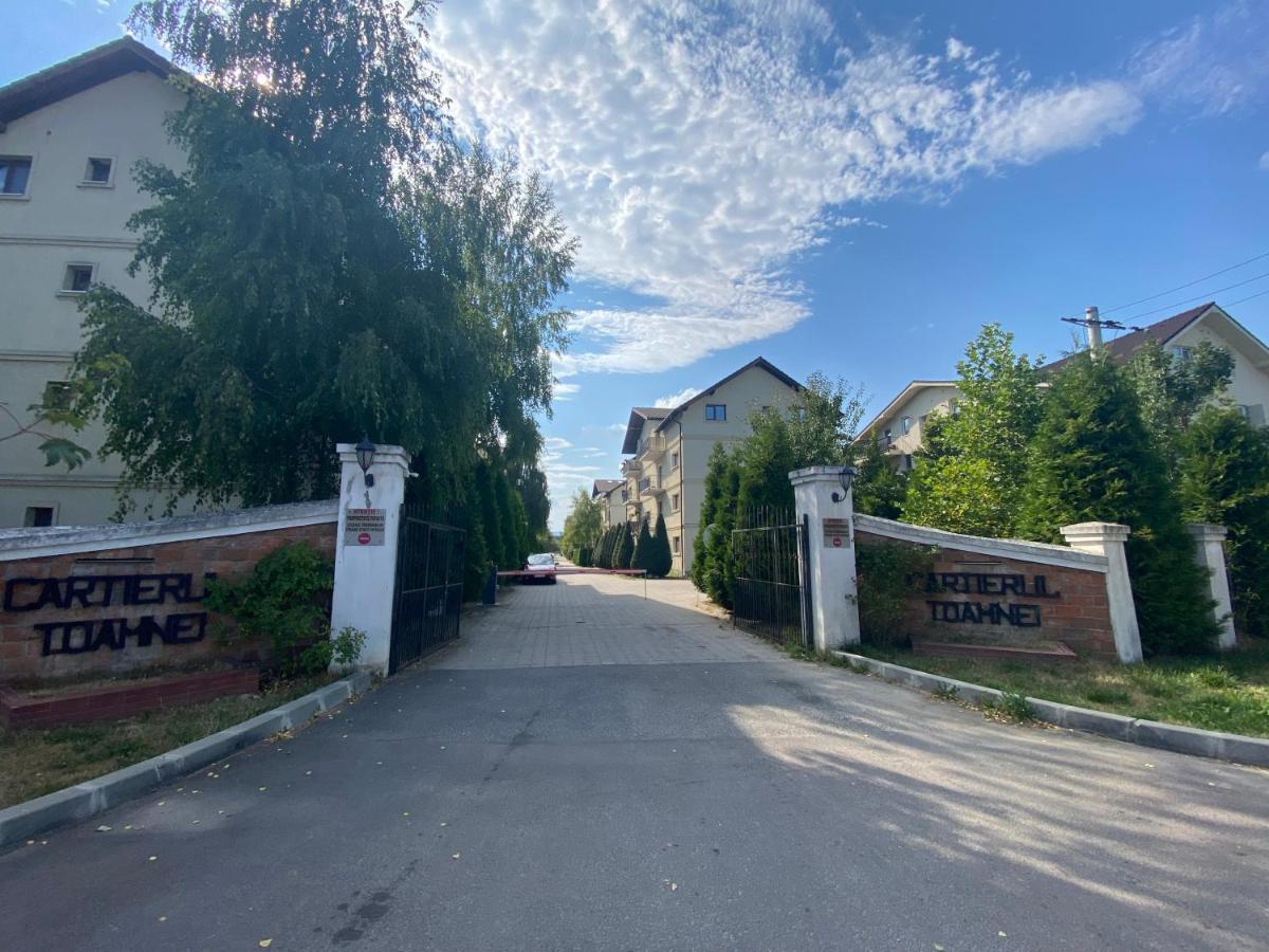 Wanderlust Home Cream, Rasnov Apt For 4, Wifi And Free Parking 외부 사진