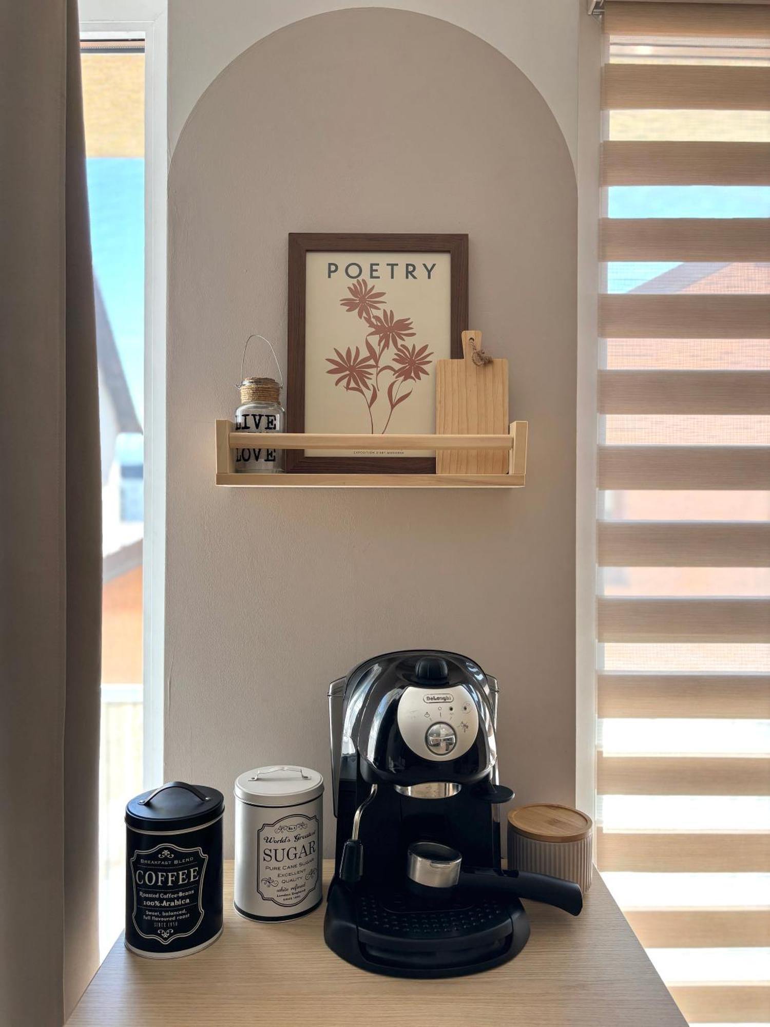 Wanderlust Home Cream, Rasnov Apt For 4, Wifi And Free Parking 외부 사진